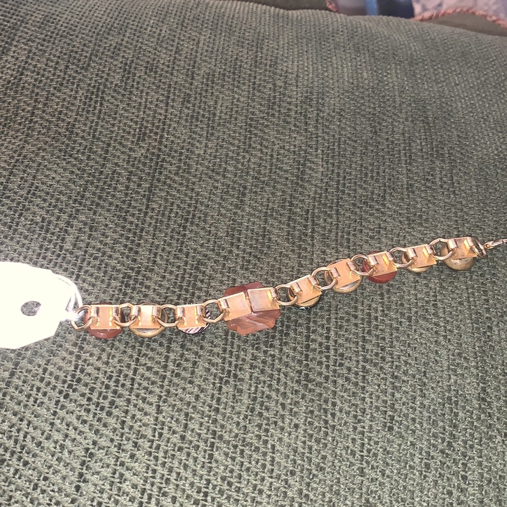Antique button bracelet. NWT - Picture 6 of 7
